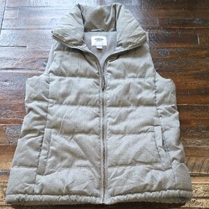 Old Navy Gray Puffer Vest Size Medium